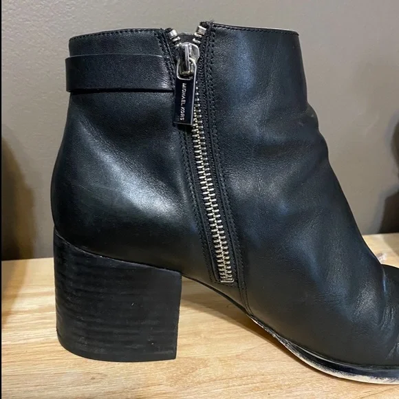 🔻SALE🔻MICHAEL KORS🔹EXCELLENT CONDITION • GENUINE LEATHER - Picture 5 of 11